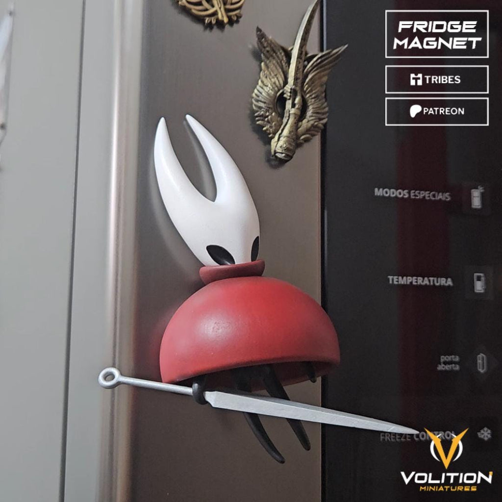 Floating Hornet Magnet  Resin Figure | VolitionMiniatures 75mm Diorama