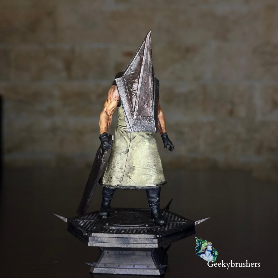 Pyramid Head Silent Hill Statue | Hand-Painted Resin Diorama (130mm)