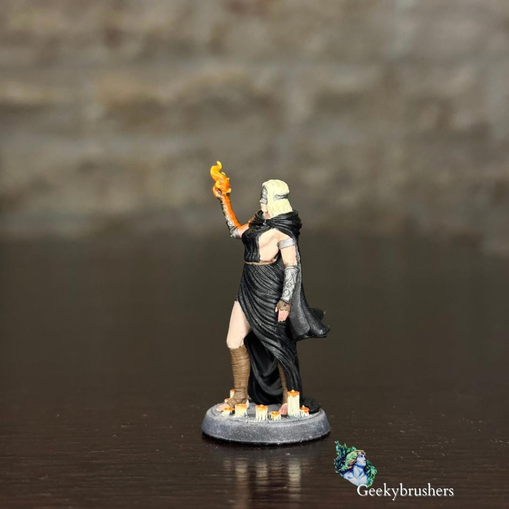 Firekeeper miniature |  Resin Statue | Dark Souls 3 , ~32mm scale