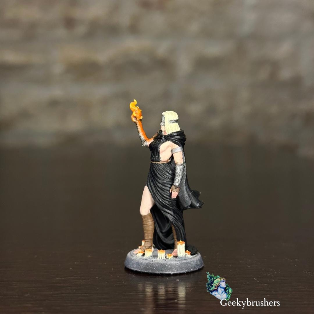 Firekeeper miniature |  Resin Statue | Dark Souls 3 , ~32mm scale