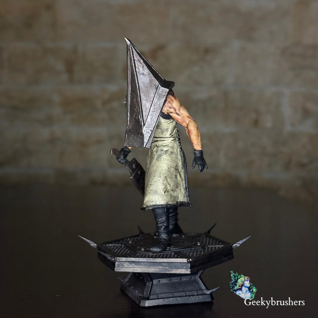Pyramid Head Silent Hill Statue | Hand-Painted Resin Diorama (130mm)