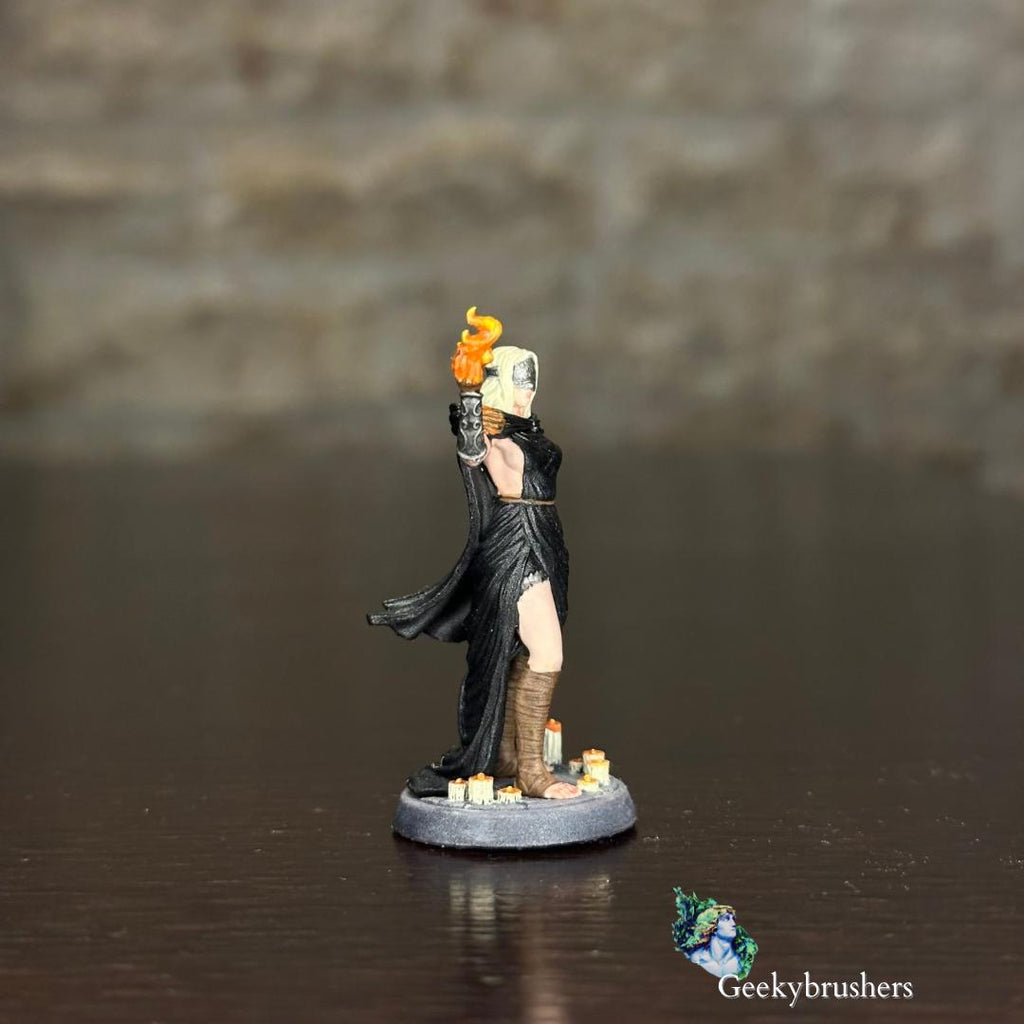 Firekeeper miniature |  Resin Statue | Dark Souls 3 , ~32mm scale