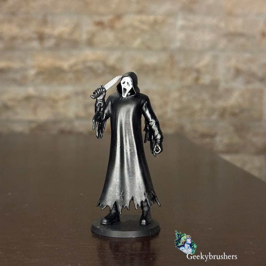 Ghostface Scream mini Figure| Halloween collectible | Hand-Painted Resin Diorama (75mm)