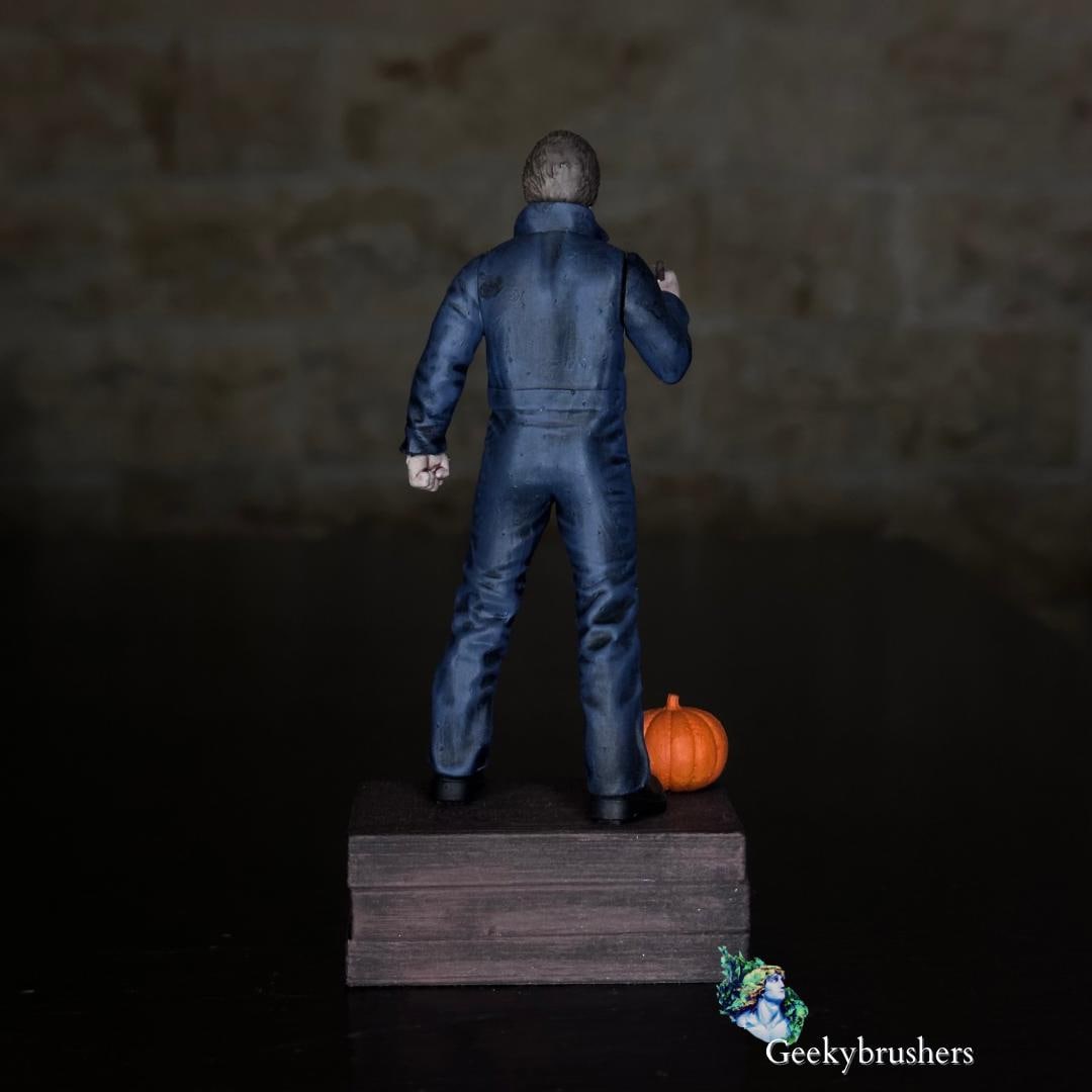 Michael Myers mini Figure| Halloween collectible | Hand-Painted Resin Diorama (75mm)