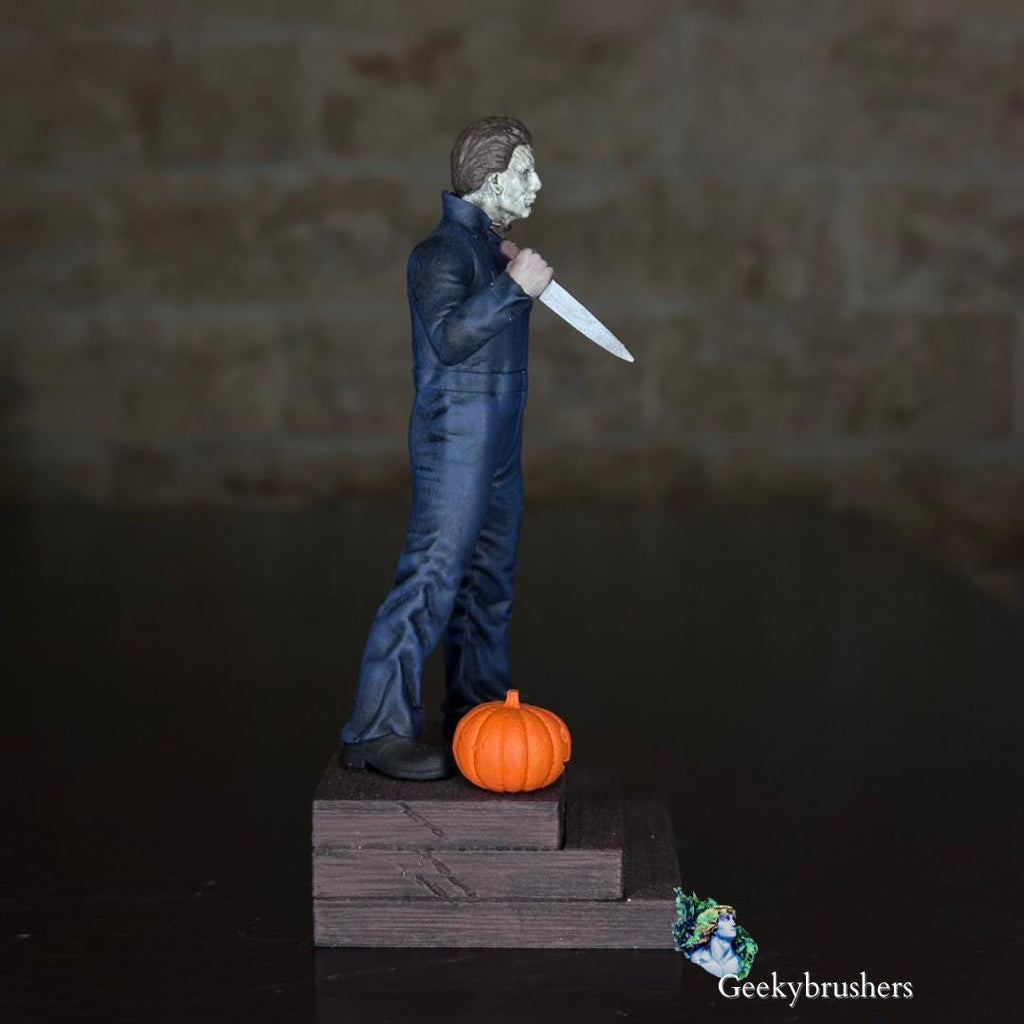 Michael Myers mini Figure| Halloween collectible | Hand-Painted Resin Diorama (75mm)