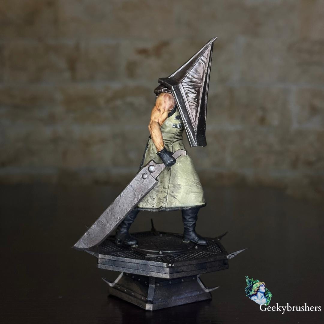 Pyramid Head Silent Hill Statue | Hand-Painted Resin Diorama (130mm)