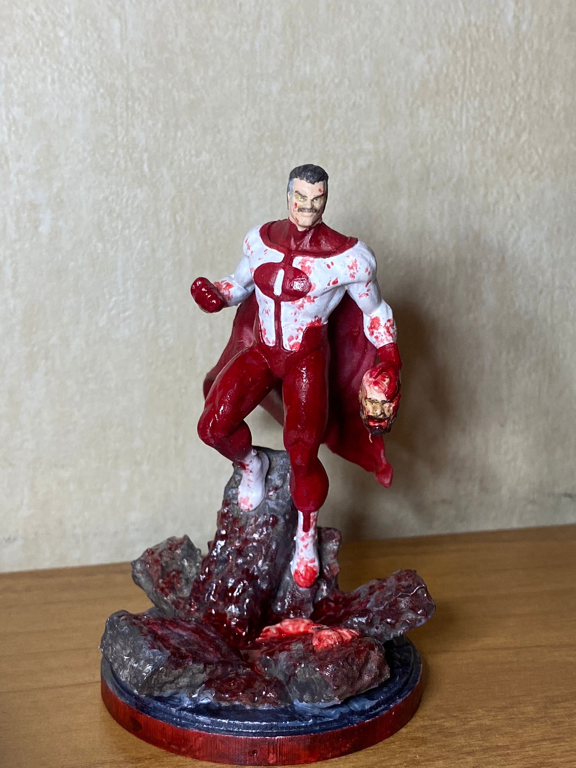 Omni-man  figure, hand painted, 3d printed, tabletop 10cm miniature